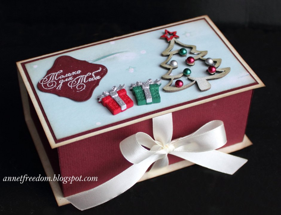 Подарочные коробки конфет к новому году