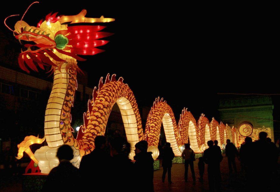 Праздник фонарей в Китае танец дракона