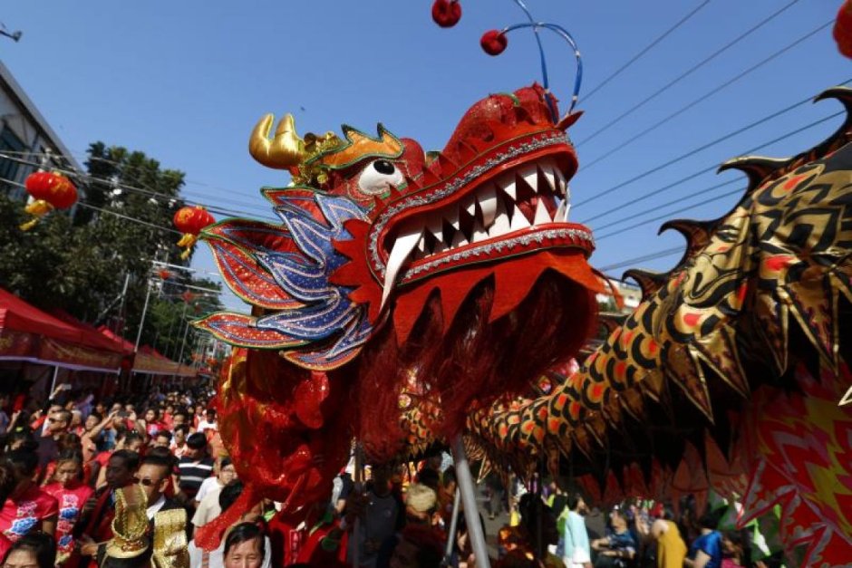 Фестиваль драконов в Китае