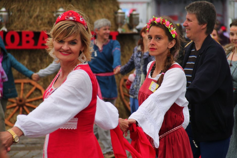 День России традиционный костюм