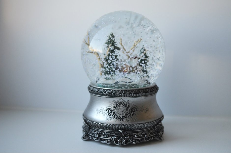 Сувенир стеклянный шар со снегом