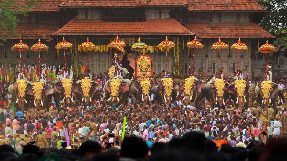 Триссур Пурам праздник в Индии