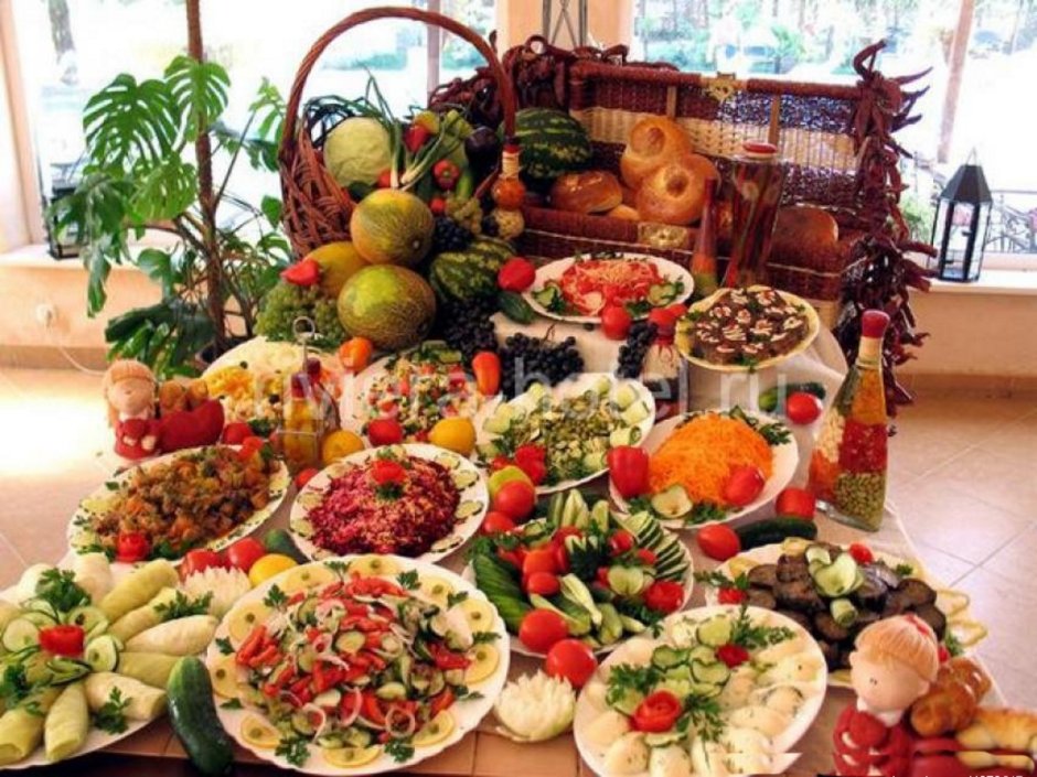 Армянский праздничный стол на день рождения