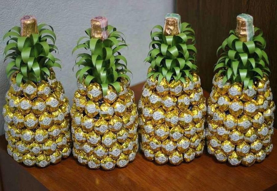 Мастер класс ананас из бутылки шампанского и конфет