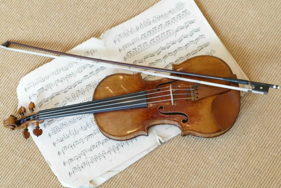 Скрипка Антонио Страдивари 1703 клеймо внутри