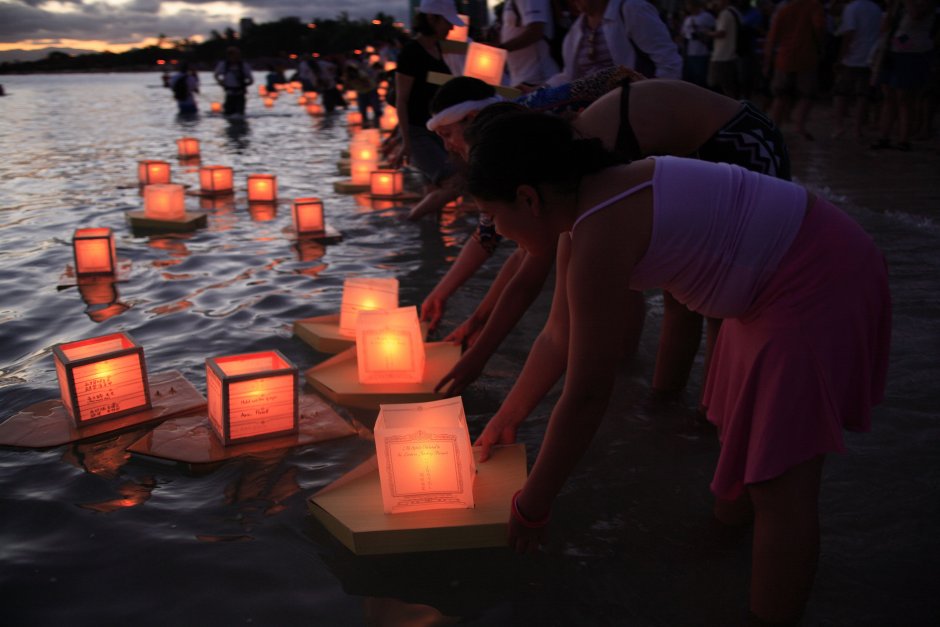 Фестиваль плавающих фонарей, Гавайи