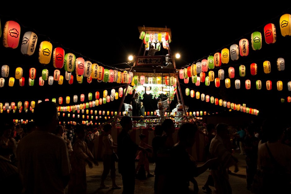 Японский летний фестиваль фонарики