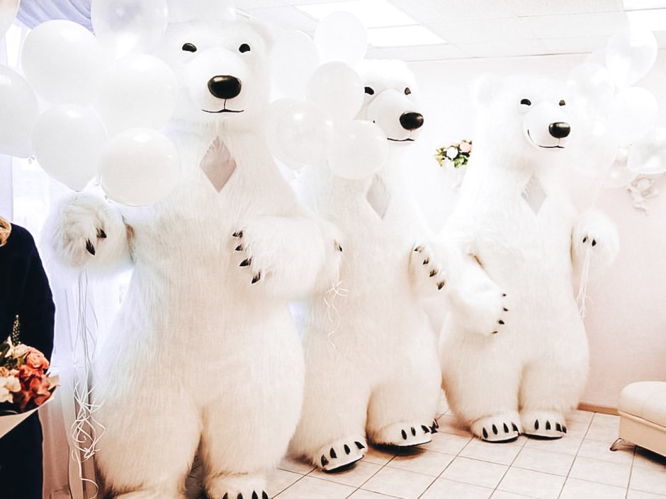 Полярный белый медведь ростовая кукла