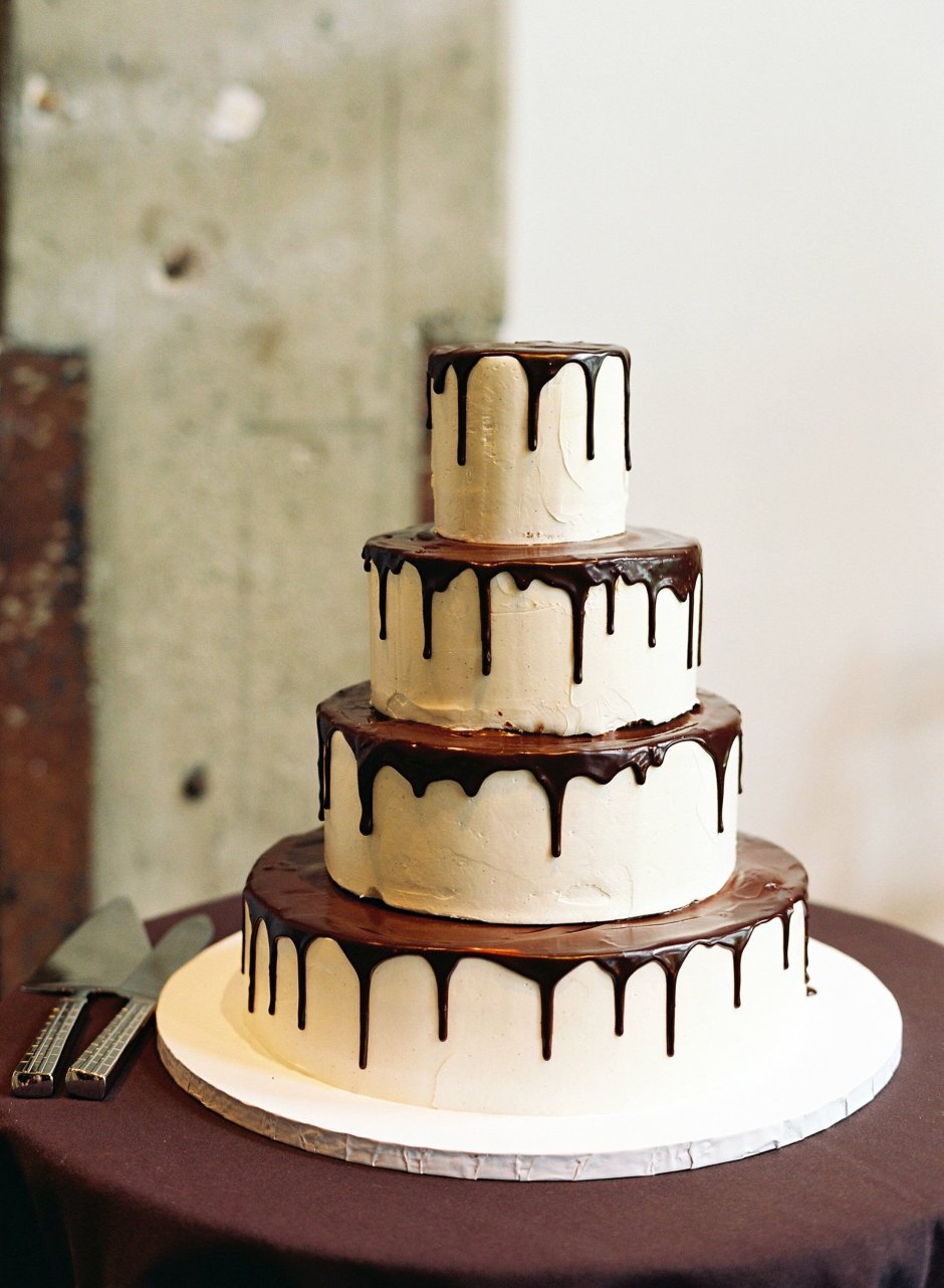 Свадебный торт с шоколадом