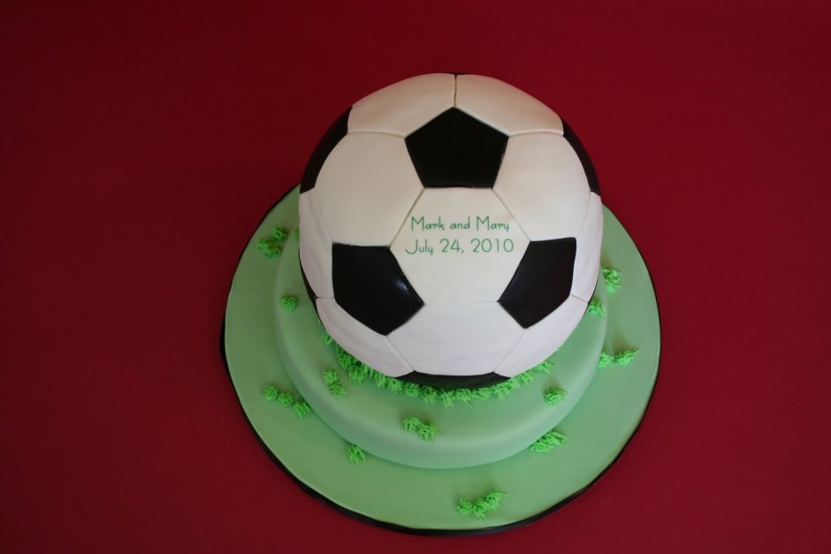 Торт с футбольным мячом на 13 лет мальчику