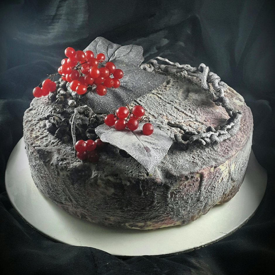 Декор торта с камнями