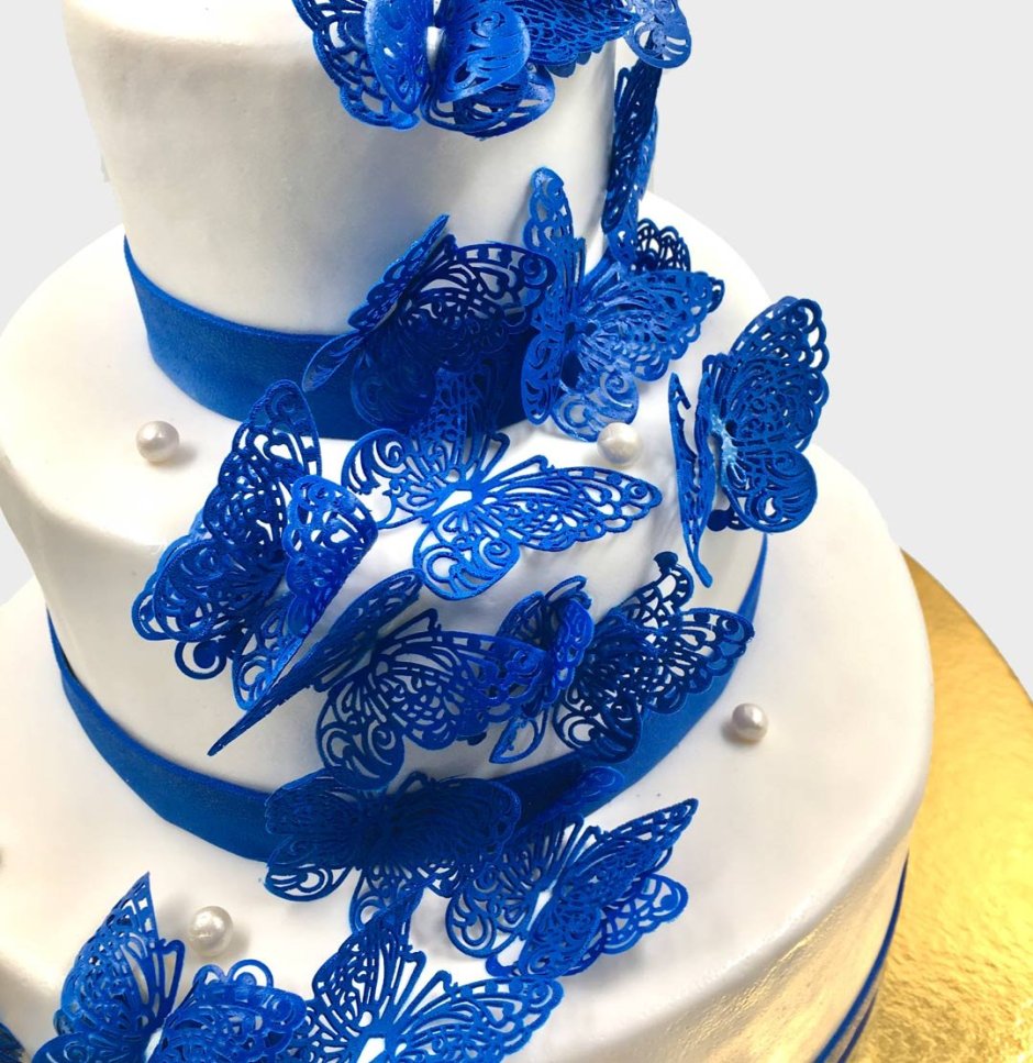 Свадебный торт с бабочками
