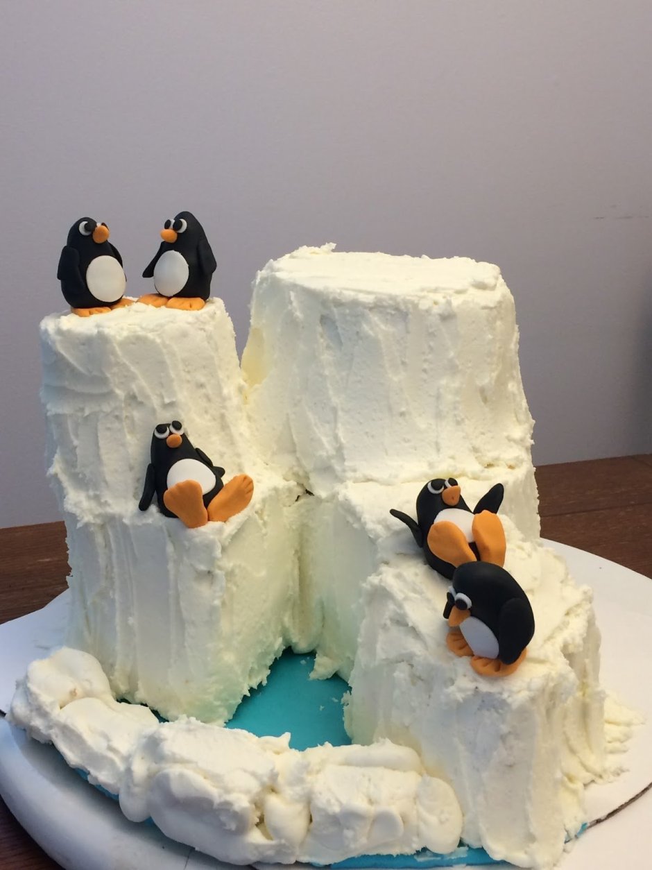 Торт пингвины на льдине