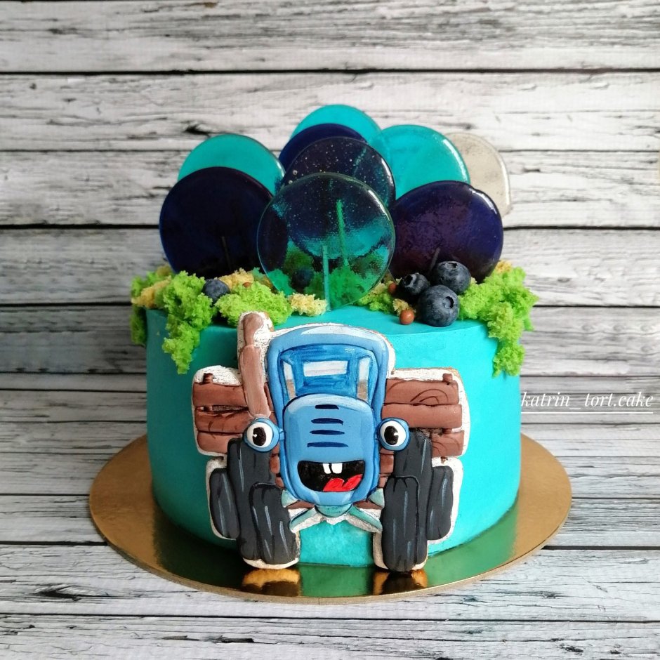 Торт синий трактор с топперами