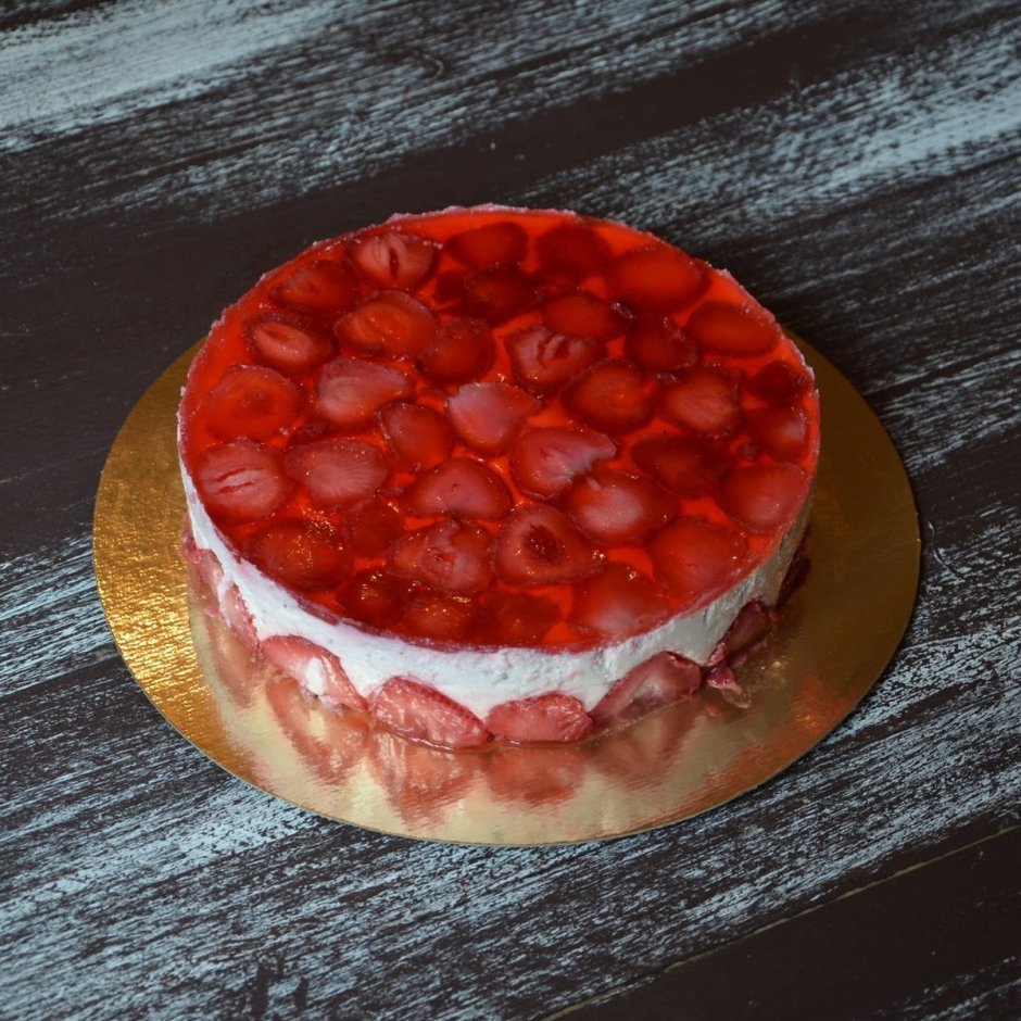 Торт с ягодами в желе