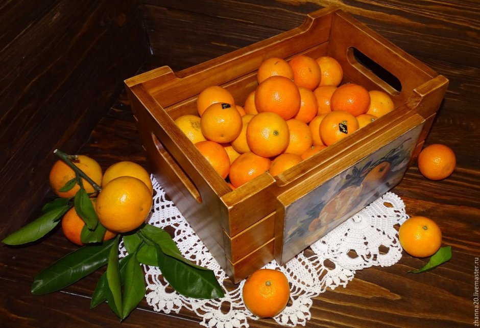 Ящик с мандаринами