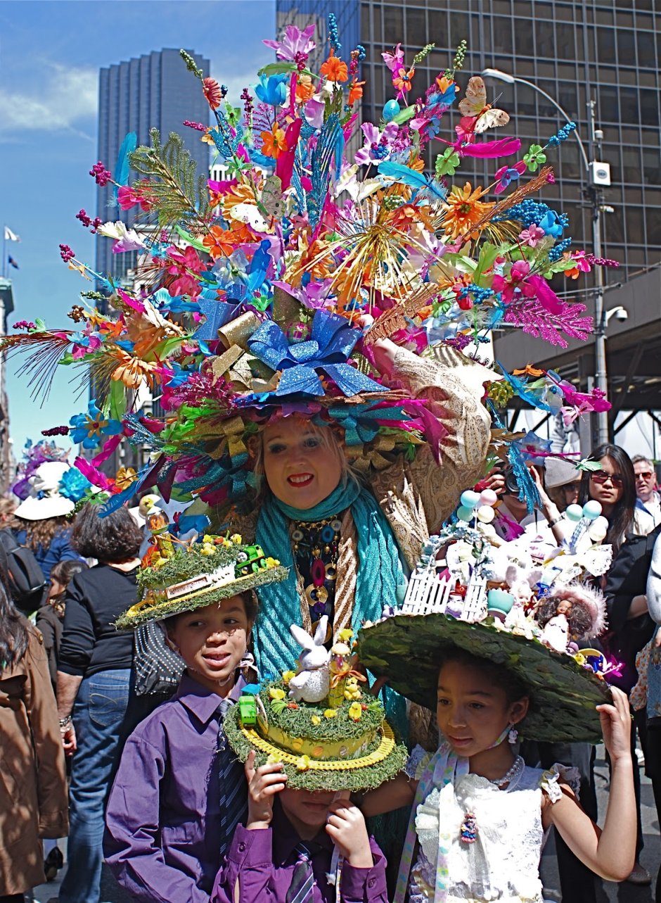 Парад пасхальных шляп