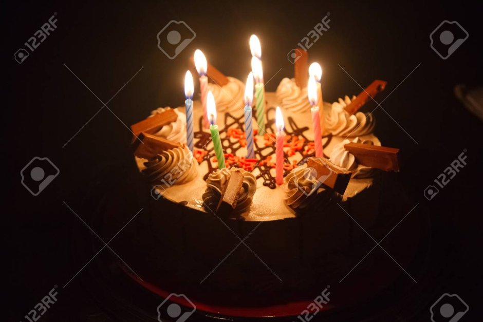 Суши со свечами на день рождения