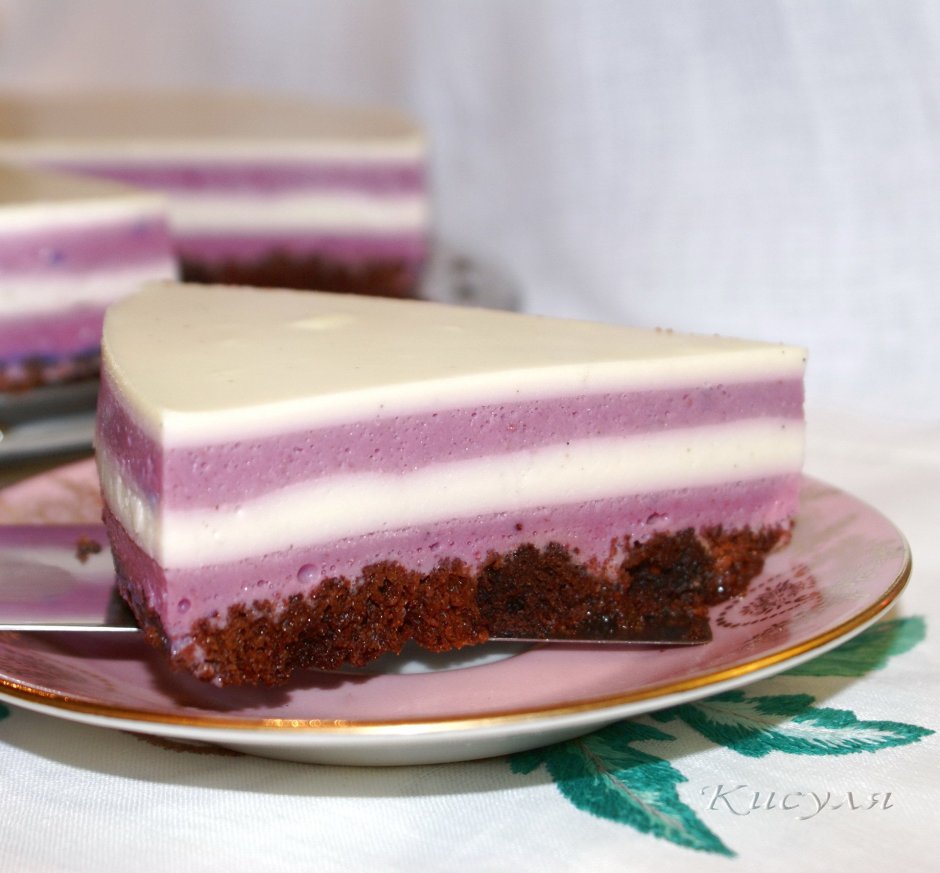 Бисквитный торт с желейной прослойкой