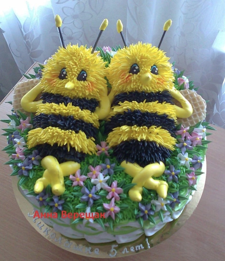 Торт Пчелка кремовый