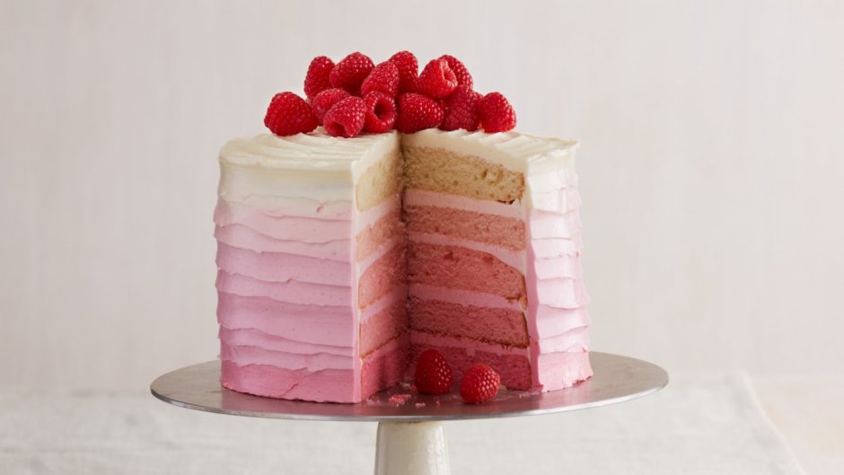 Розово-малиновый торт