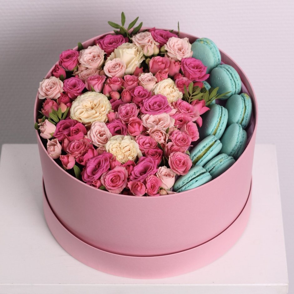 Коробка цветы и сладости
