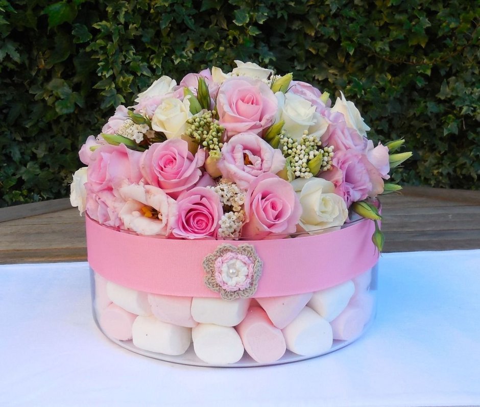 Торт на юбилей коробка с цветами