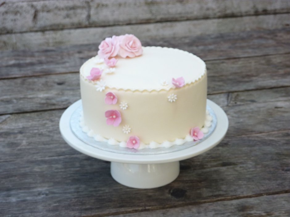 Торт с маленькими цветочками