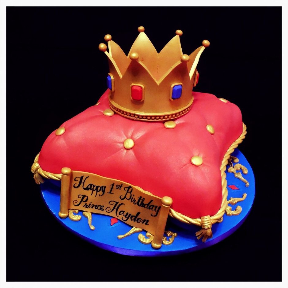Торт в форме короны
