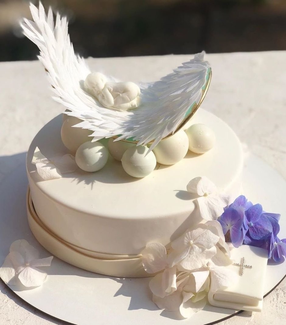 Торт с крыльями ангела