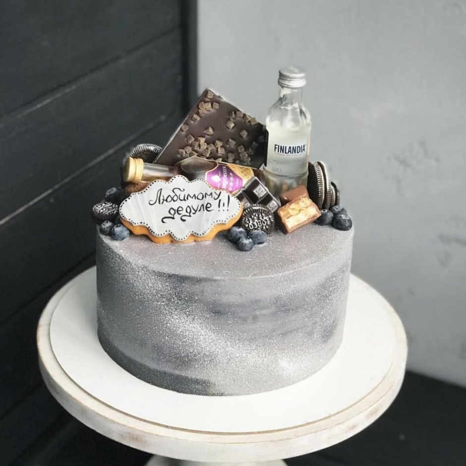 Серый торт для мужчины