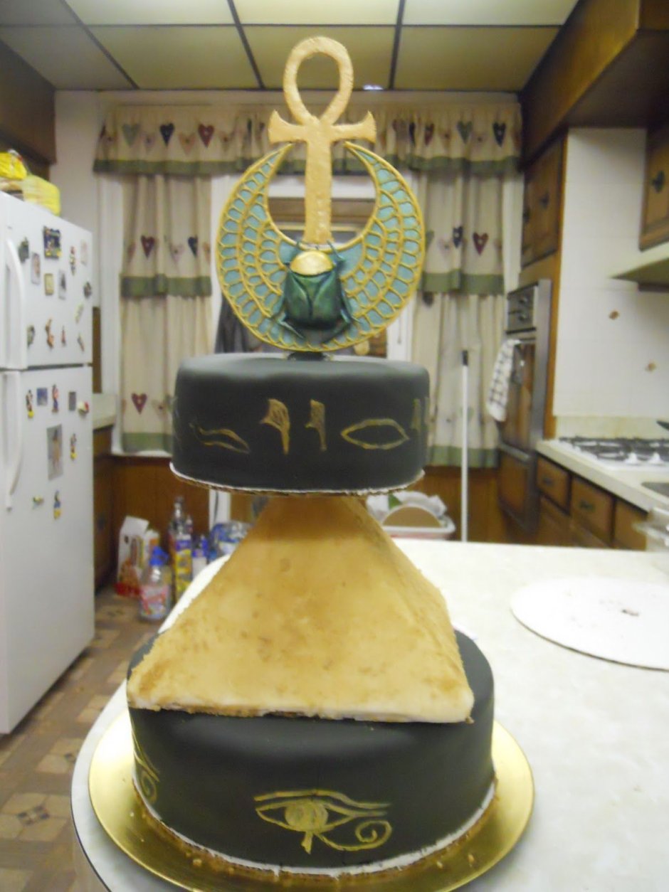 Торт Египетский декор