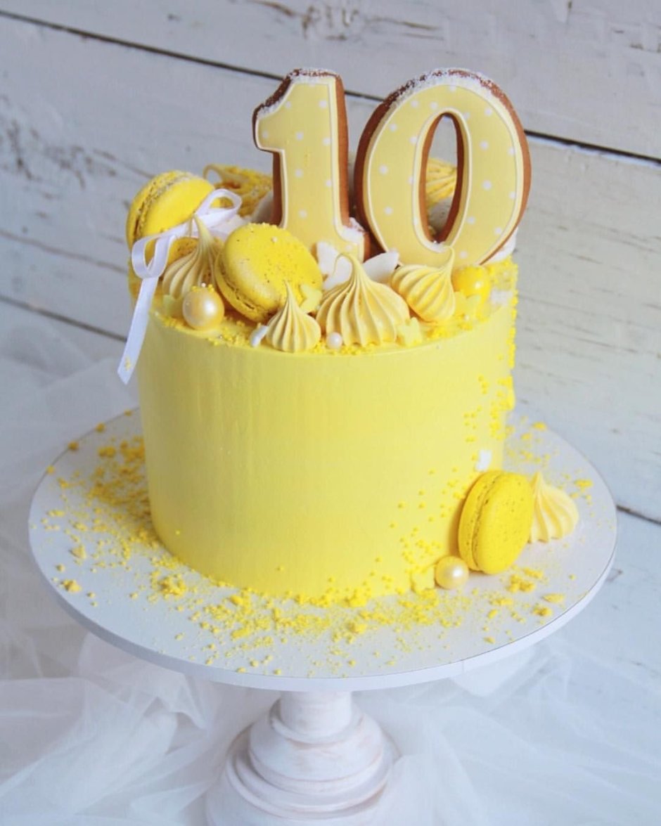 Желтый торт для девочки