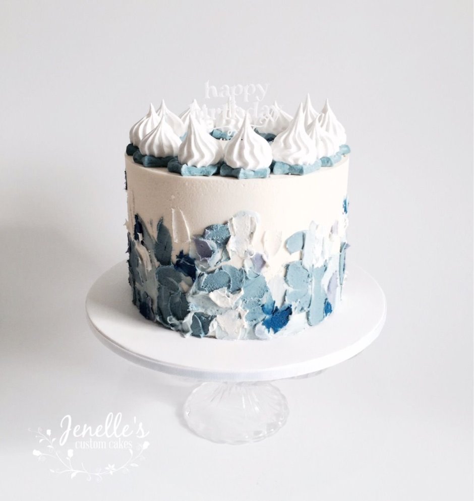 Голубой торт с меренгами