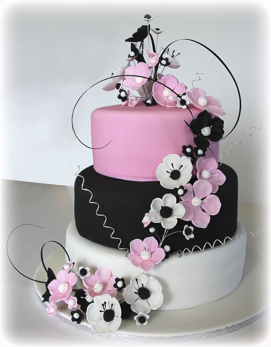 Черно розовый торт для девочки