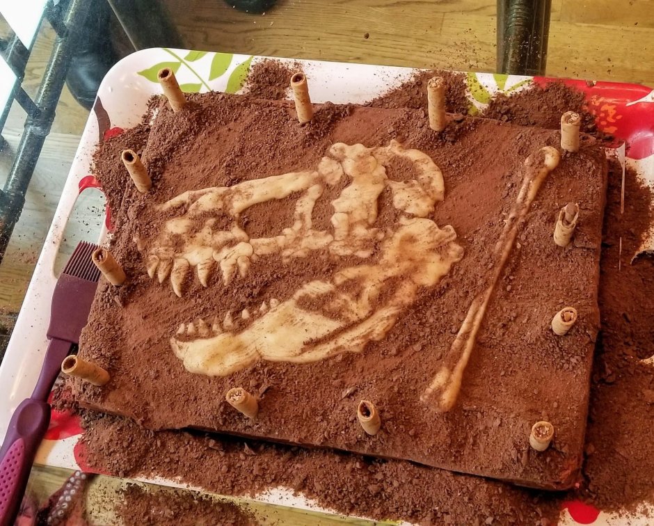 Торт раскопки динозавров