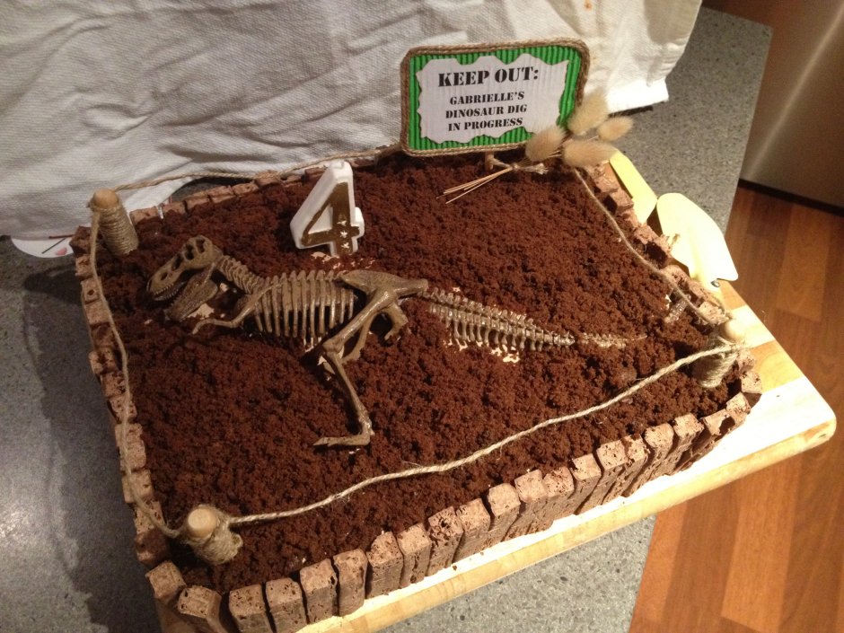 Торт раскопки динозавров