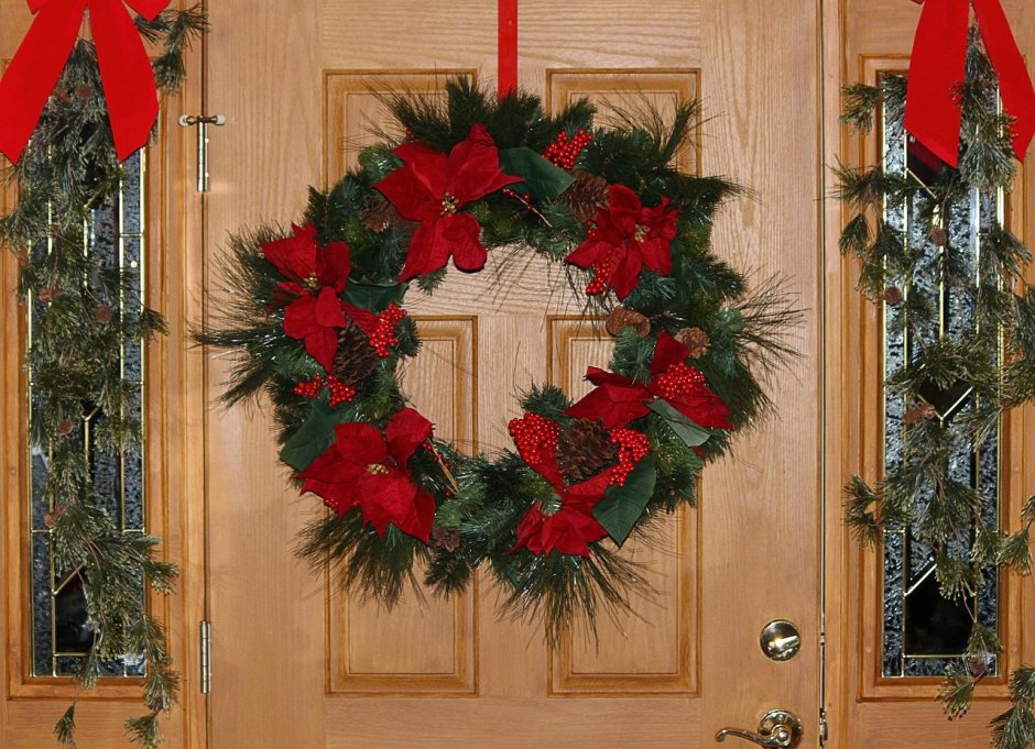 Рождественское украшение на дверь