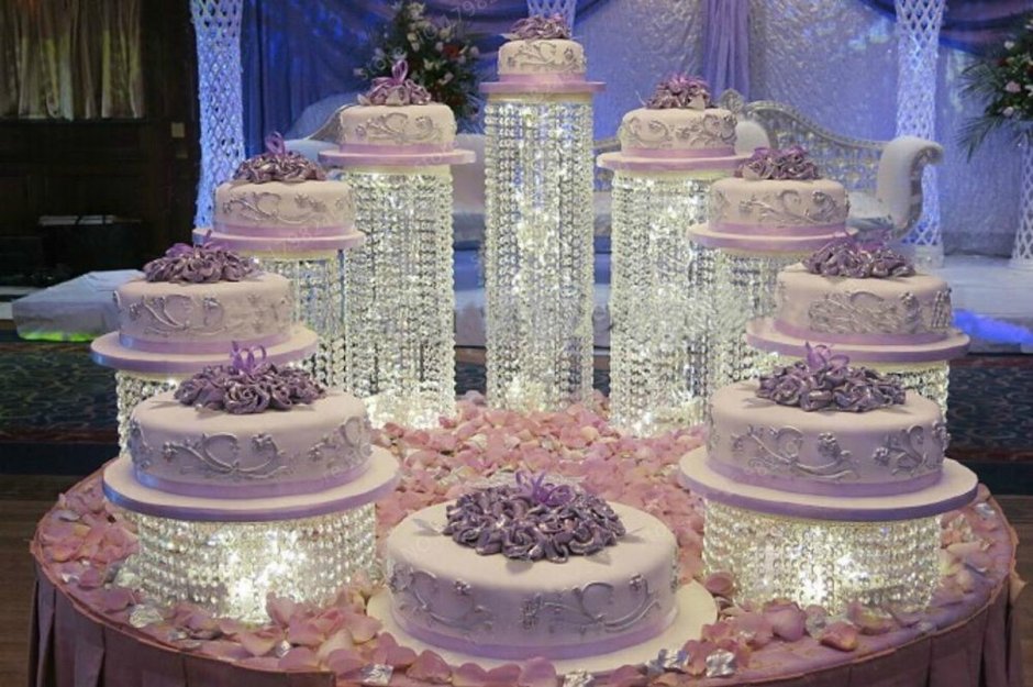 Торт на свадьбу с подсветкой