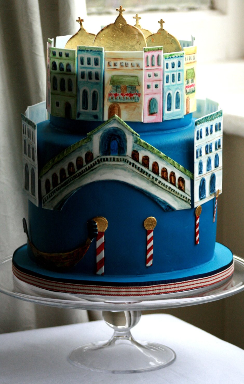 Торт в виде здания