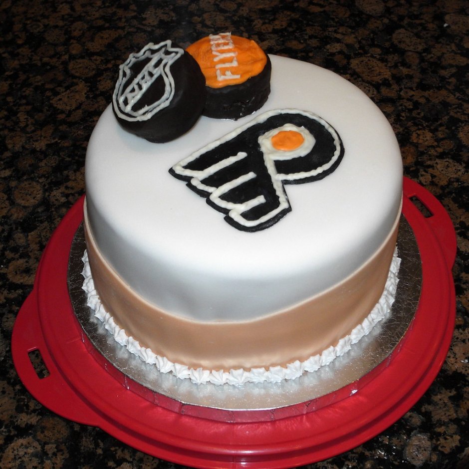 Торт с хоккейным логотипом