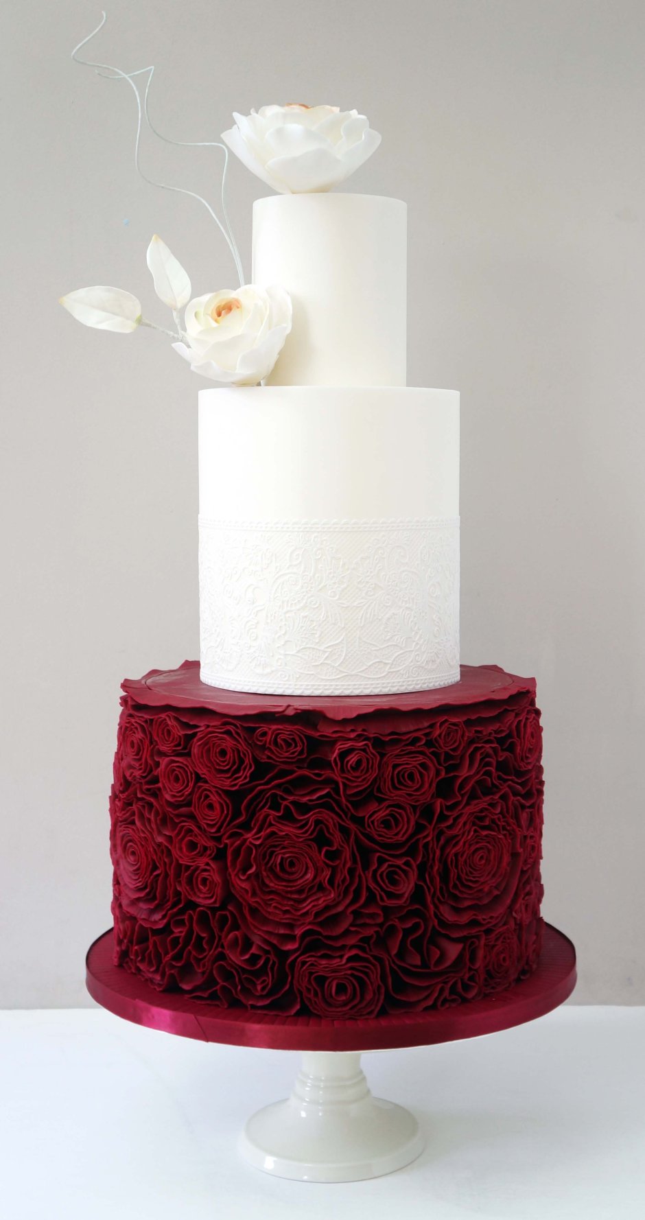 Свадебный торт мраморный бордовый