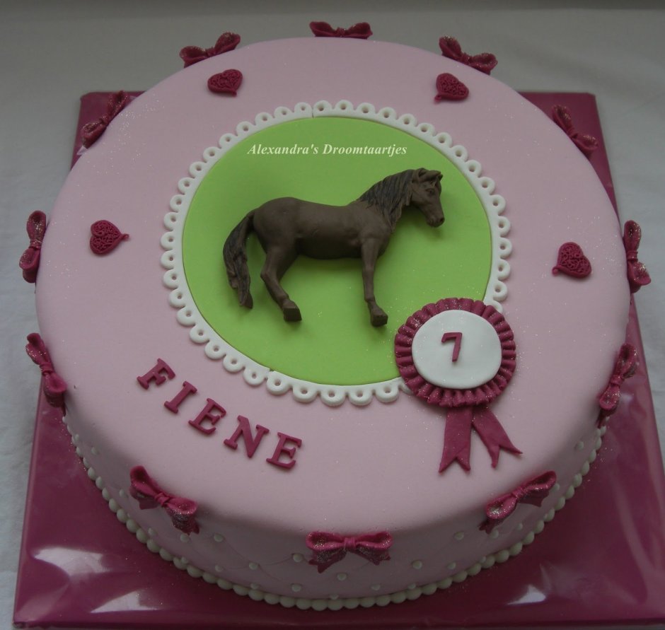 Торт ребёнку 2 года с лошадью