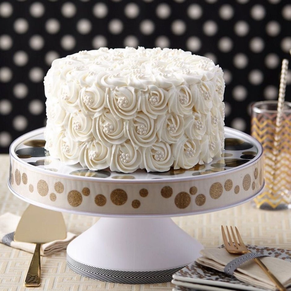 Красивый белый торт