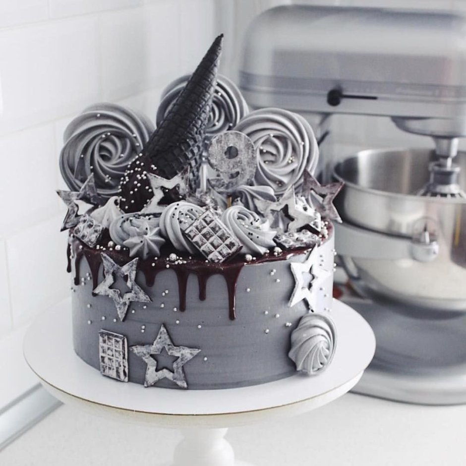 Декор торта серый