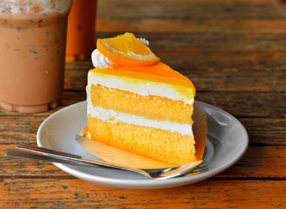 Торт с кусочками апельсина
