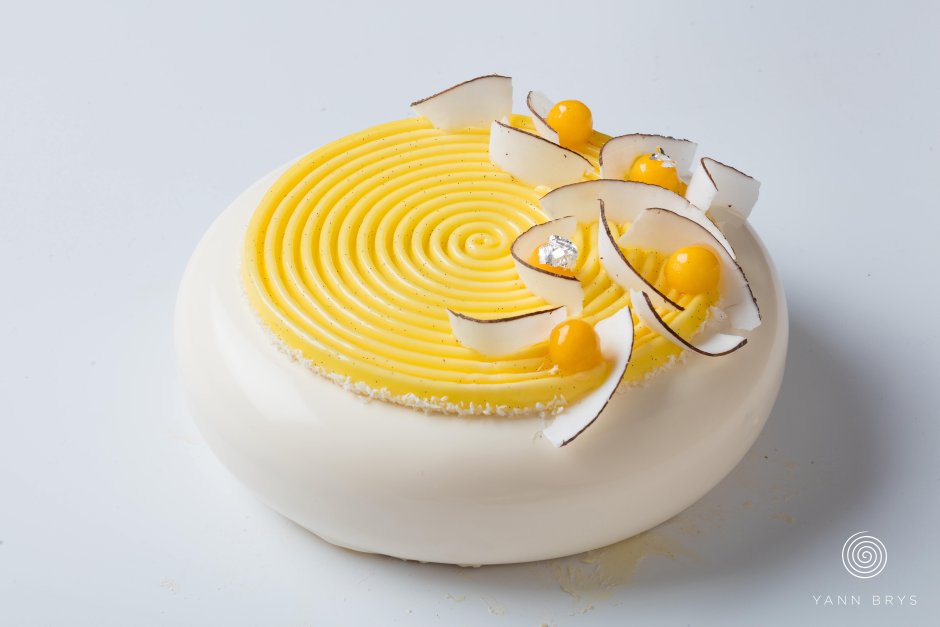 Декор торта со спиралью