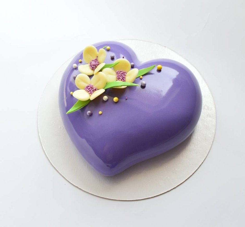 Фиолетовый муссовый торт