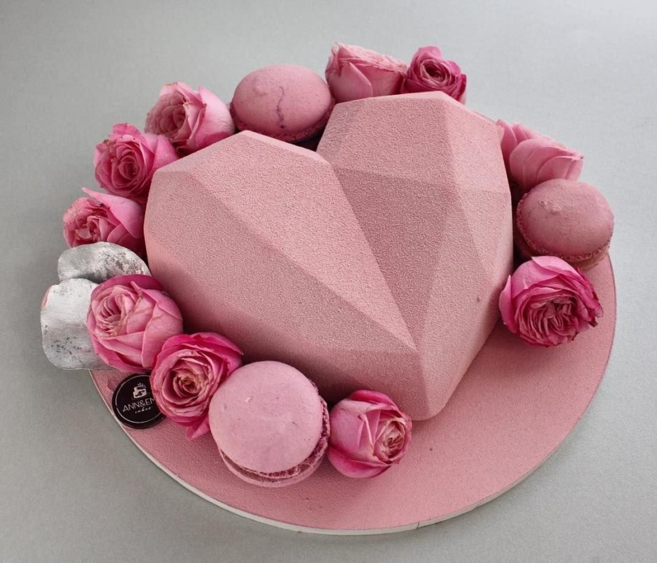 Торт сердце розовый