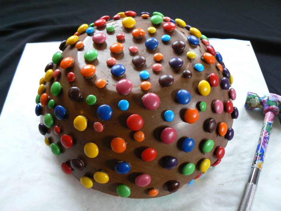 Торт с шариками внутри